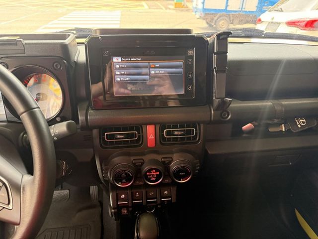 可全貸~22年11月Jimny ~4WD~360環景~全車原板件~低里程  第9張相片