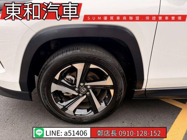 可全貸~勁酷版~免鑰匙摸門~車道偏移~循跡防滑~胎壓~CARPLAY  第7張相片
