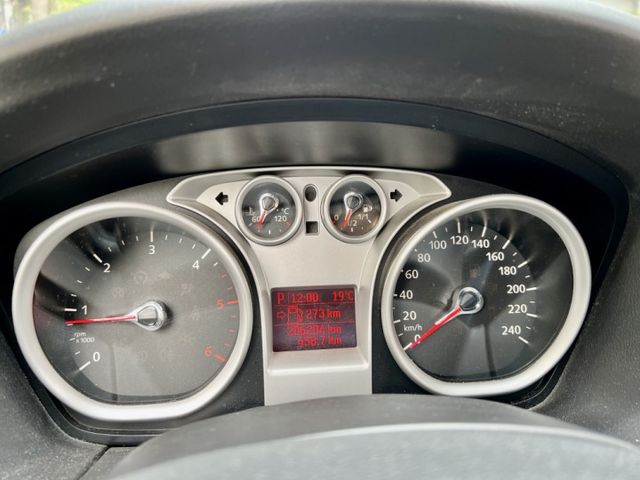 ✓五門掀背 ✓柴油車，省油省稅 ✓賽車椅 ✓動力十足  第5張相片