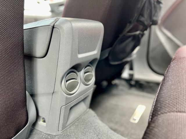 ✓五門掀背 ✓柴油車，省油省稅 ✓賽車椅 ✓動力十足  第14張相片