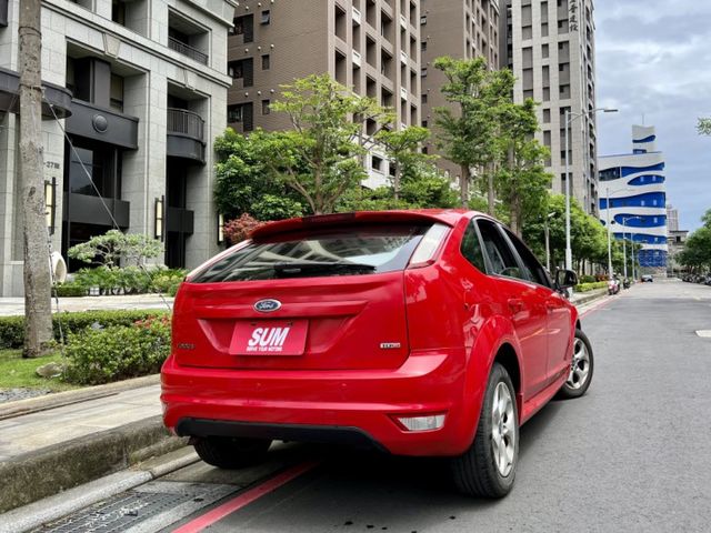 ✓五門掀背 ✓柴油車，省油省稅 ✓賽車椅 ✓動力十足  第16張相片