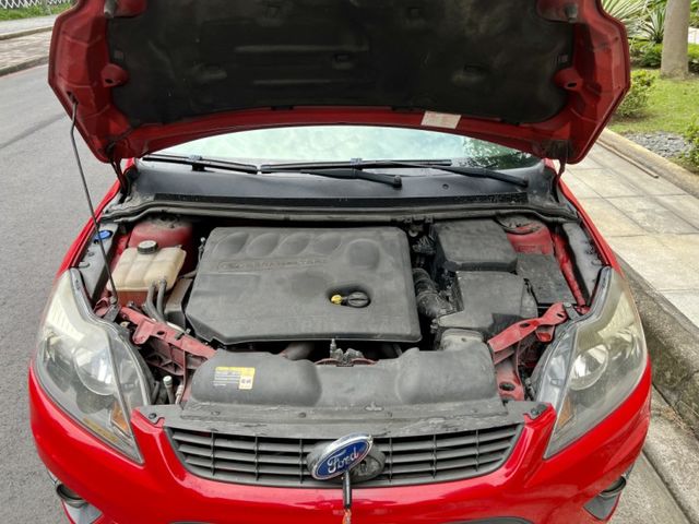 ✓五門掀背 ✓柴油車，省油省稅 ✓賽車椅 ✓動力十足  第18張相片