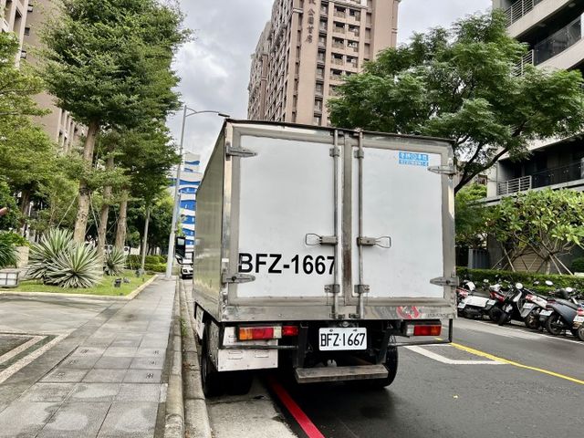 ✓-25度冷凍箱 ✓松達冷凍機組 ✓自手排堅達 ✓柴油  第14張相片
