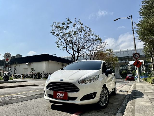 ✓頂級安全五門掀背 ✓被動安全配備滿，EBL緊急煞車警示、標配ESP電子車身動態穩定系統、HSA斜坡起步輔助 ✓六氣囊  第2張相片