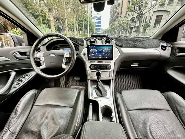 ✓渦輪旗艦款 ✓柴油車 省油省稅 ✓全新車機 結合空調系統 ✓導航＋天窗＋電動椅 ✓Push-Start  第7張相片