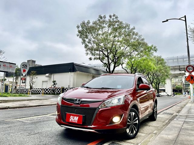 ✓旗艦休旅 ✓天窗 ikey 胎壓偵測器 環景顯示 頂級規格！✓超大後車廂收納空間  第2張相片