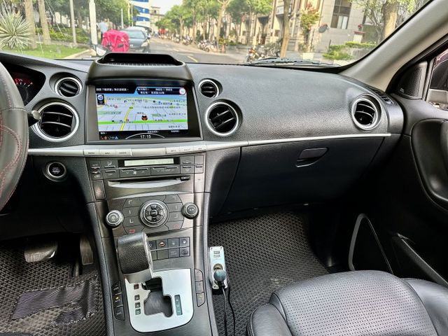✓四輪傳動旗艦版 ✓超狂收納空間 ✓電動椅 ✓行車記錄器 ✓導航影音環景全都配 ✓電動尾門  第6張相片