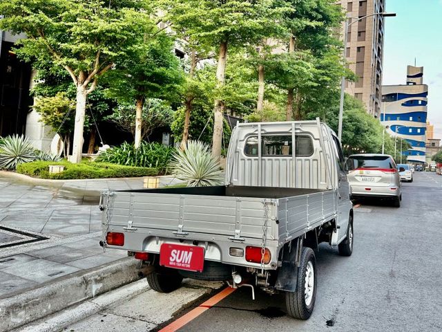 ✓框式木床 ✓剛換四條新胎 ✓1300cc稅金超省 ✓貨台長2.3米 寬1.4米  第12張相片