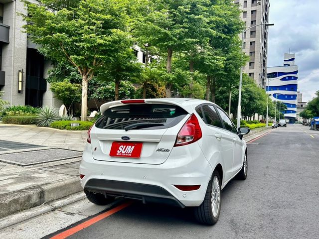 ✓輕巧五門運動款 ✓Keyless系統 ✓原廠SYNC中文娛樂通訊介面 ✓六速雙離合器  第19張相片
