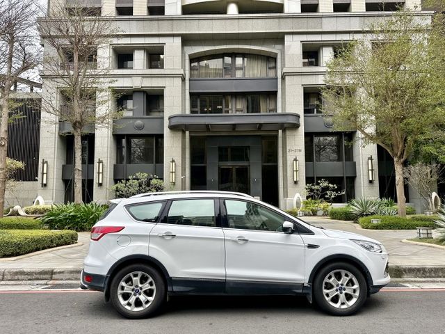 ✓2.0旗艦版SUV ✓全景天窗 ✓自動停車系統 ✓車道偏離系統 ✓電動尾門  第3張相片
