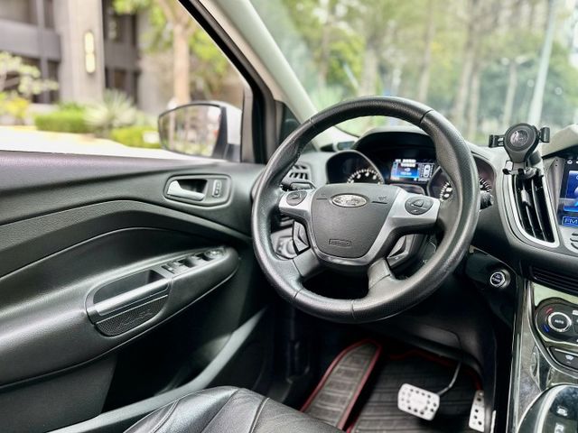 ✓2.0旗艦版SUV ✓全景天窗 ✓自動停車系統 ✓車道偏離系統 ✓電動尾門  第5張相片