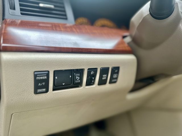 ✓代步房車 ✓定期保養 車況良好 ✓IKEY免鑰匙解鎖 ✓電動椅 ✓足踏式腳煞車 ✓電熱椅  第16張相片