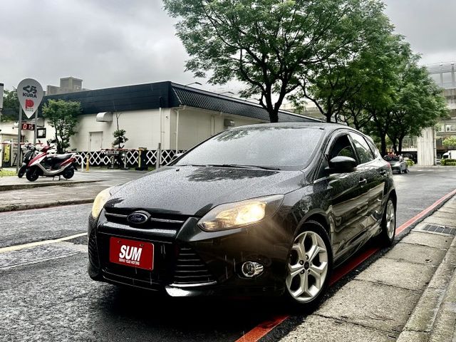 ✓2.0運動汽油版 ✓帥氣代步車 ✓五門後車廂空間大 ✓八核心安卓機 ✓恆溫空調 ✓天窗  第2張相片