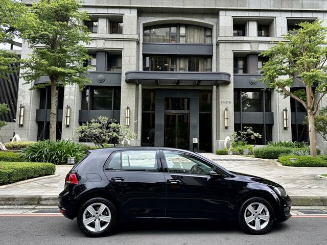 ✓1.4 TSI ✓五門渦輪小鋼炮 ✓電子手煞車 ✓AUTOHOLD ✓怠速熄火 ✓電動收納後照鏡  第3張相片