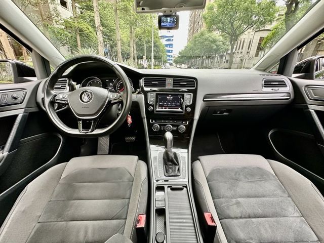 ✓1.4 TSI ✓五門渦輪小鋼炮 ✓電子手煞車 ✓AUTOHOLD ✓怠速熄火 ✓電動收納後照鏡  第11張相片