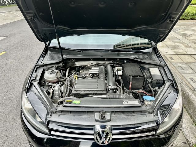 ✓1.4 TSI ✓五門渦輪小鋼炮 ✓電子手煞車 ✓AUTOHOLD ✓怠速熄火 ✓電動收納後照鏡  第19張相片
