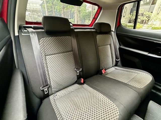 ✓進口小五門 ✓1.2省稅省油 ✓小車好駕馭 ✓定期保養 女用車 ✓無待修  第8張相片