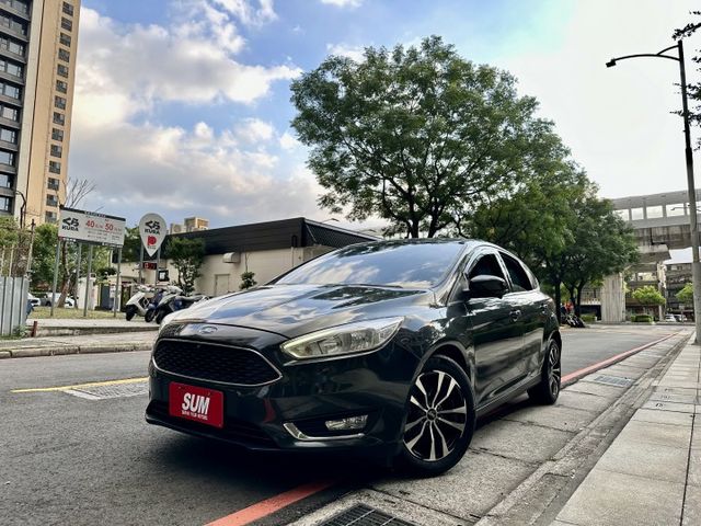 ✓經典福特熱銷車款 ✓外改電動尾門超方便 ✓倒車環景影像幫你改好了  第2張相片