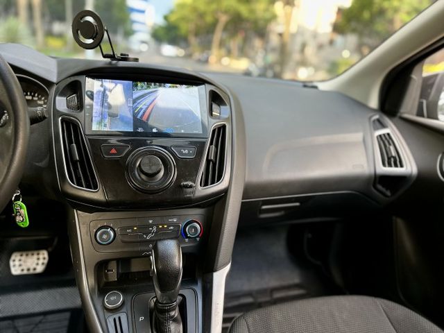 ✓經典福特熱銷車款 ✓外改電動尾門超方便 ✓倒車環景影像幫你改好了  第6張相片