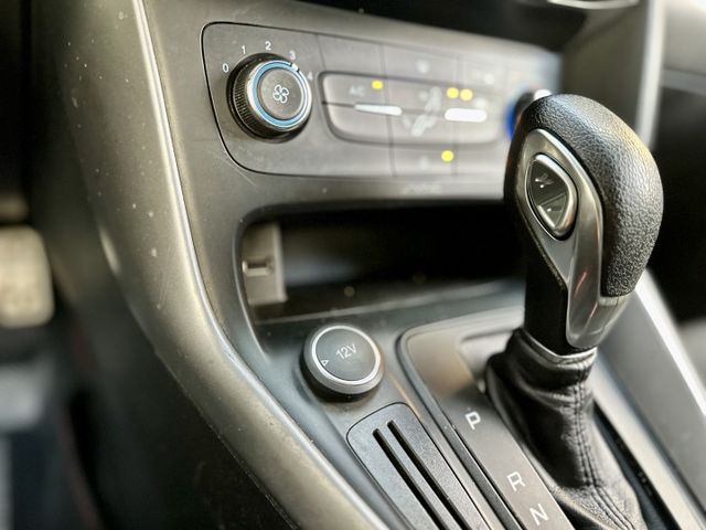 ✓經典福特熱銷車款 ✓外改電動尾門超方便 ✓倒車環景影像幫你改好了  第11張相片