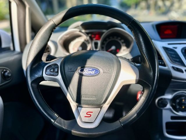 ✓SUM保固內 買就送一年兩萬保固！✓定期保養 ✓五門小車適合新手  第5張相片