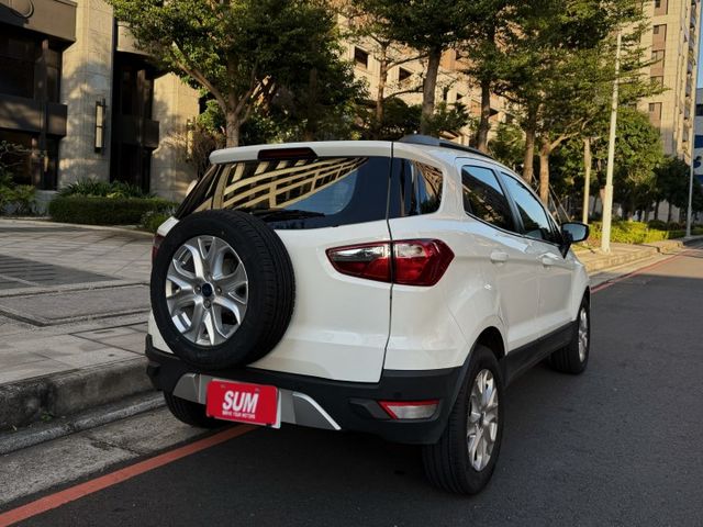 ✓1.5省油省稅 ✓五門都會小休旅 ✓安全氣囊x6 ✓標配動態穩定系統 ✓循跡系統 ✓車頂行李架  第16張相片