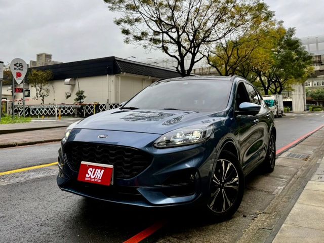 ✓渦輪四輪傳動 ✓ACC主動跟車系統 ✓環景影像 ✓全景天窗 ✓電動座椅 ✓電動尾門  第2張相片