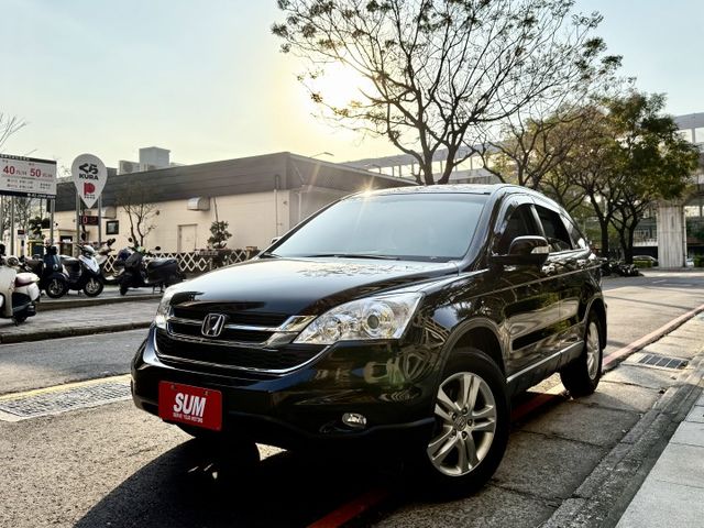 ✓日系熱門休旅 ✓低里程僅跑7萬 ✓一手女用車 ✓車庫車 車況良好 ✓加裝環景影像 ✓大空間  第2張相片