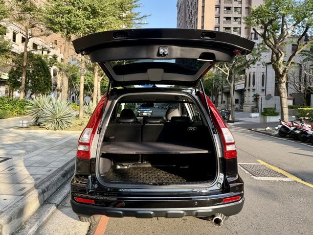 ✓日系熱門休旅 ✓低里程僅跑7萬 ✓一手女用車 ✓車庫車 車況良好 ✓加裝環景影像 ✓大空間  第16張相片