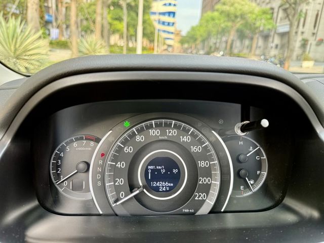 ✓銷售冠軍CRV ✓實用大空間 ✓循跡防滑 ✓後座出風口 ✓定速 ✓天窗  第14張相片