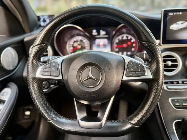 ✓正AMG ✓柏林之音 ✓卡鉗烤漆 ✓定期保養 剛做大保養 ✓耗材已更新 ✓全景天窗 ✓升級水箱護罩 ✓升級12寸大螢幕  第4張相片