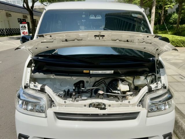 ✓一手車 ✓適合露營車宿 ✓也可商用 ✓只跑一萬 低里程 ✓定期保養 ✓原廠保固中 ✓媲美貨車空間 ✓原廠carplay  第20張相片