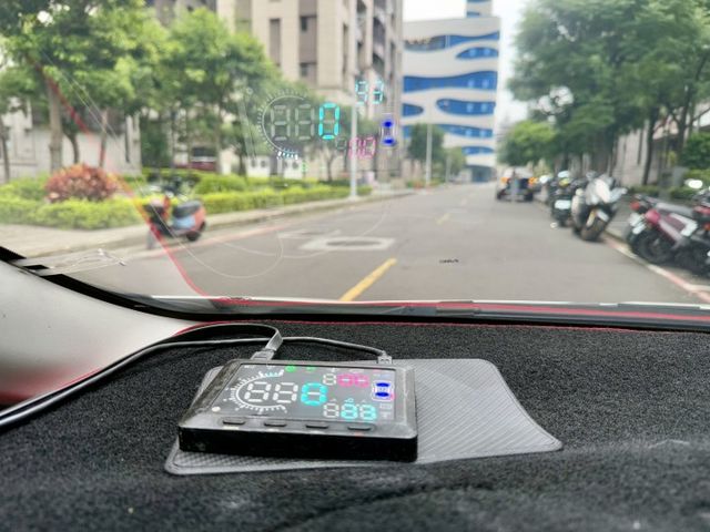 ✓1.0年稅金不到一萬 ✓超大螢幕影音 ✓全車改裝all done ✓RECARO賽車椅 ✓IKEY ✓卡夢內飾  第15張相片
