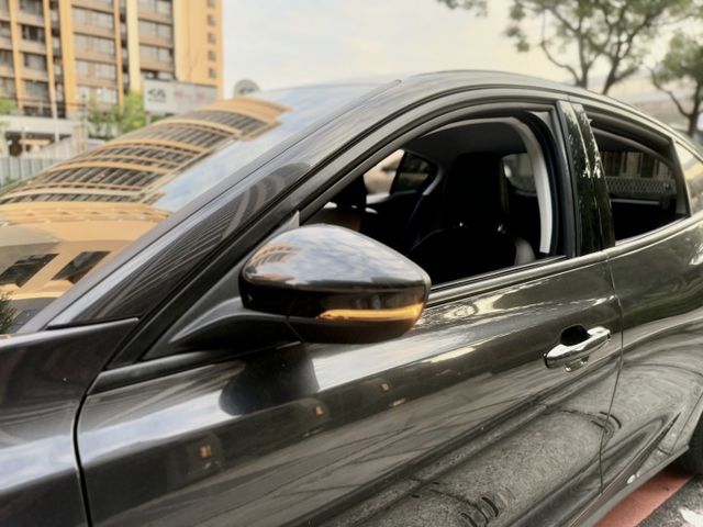 ✓四代FOCUS ✓ACC主動巡航 ✓IKEY免鑰啟動 ✓電子式手剎 ✓旋鈕式排檔 ✓原廠影音  第12張相片