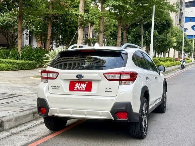 ✓智能駕駛安全輔助 ✓全時AWD ✓水平對臥引擎 ✓電子手剎 ✓IKEY免鑰 ✓大空間跨界休旅  第18張相片