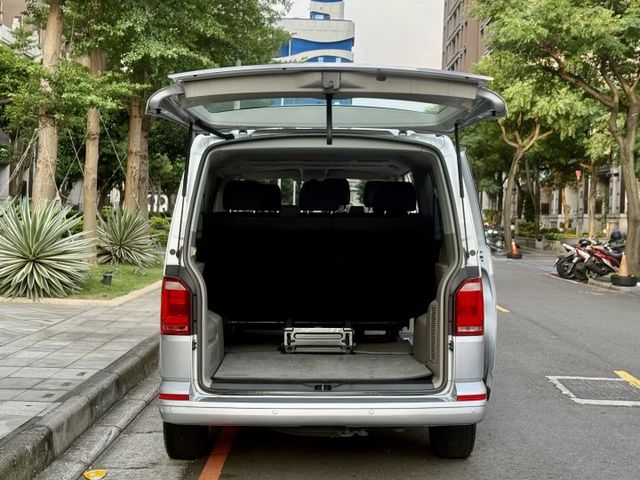 ✓長軸版 ✓3+3+3後廂大空間 ✓胎壓監控 ✓倒車顯影 ✓循跡防滑 ✓斜坡起步輔助  第15張相片