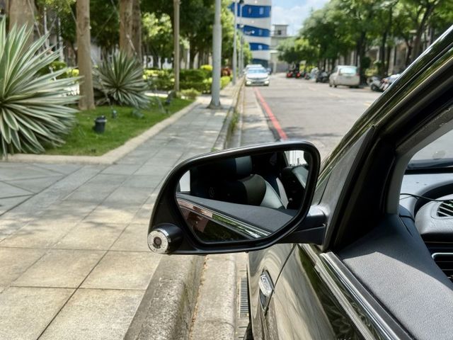 ✓渦輪大馬力 ✓電動天窗 ✓胎壓監控 ✓環景影像系統 ✓循跡防滑 ✓斜坡起步輔助  第10張相片