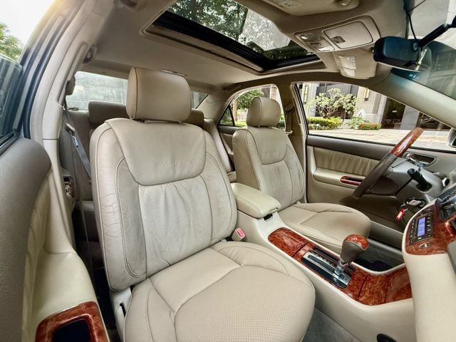 ✓歷屆最大空間 ✓中大型房車 ✓妥善率高 ✓電動椅 ✓天窗 ✓循跡防滑 ✓前後雷達  第7張相片