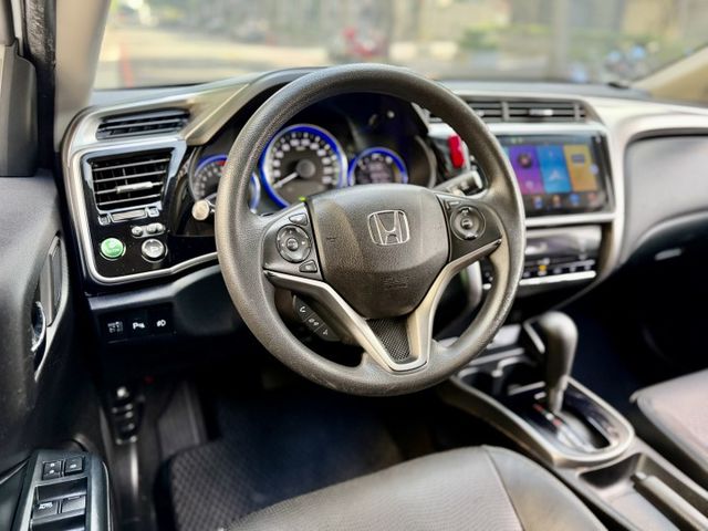 ✓CITY最頂級 ✓小車大空間 ✓全新安卓機 ✓Carplay ✓後座出風口 ✓粉塵過濾器 ✓定速 ✓換檔撥片 ✓皮椅  第5張相片