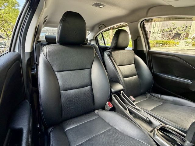 ✓CITY最頂級 ✓小車大空間 ✓全新安卓機 ✓Carplay ✓後座出風口 ✓粉塵過濾器 ✓定速 ✓換檔撥片 ✓皮椅  第6張相片