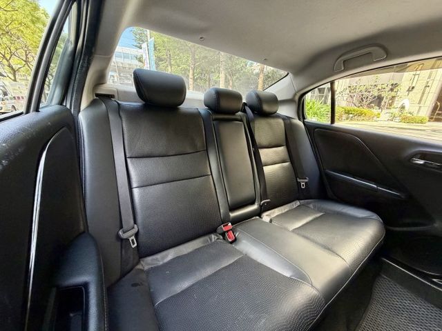 ✓CITY最頂級 ✓小車大空間 ✓全新安卓機 ✓Carplay ✓後座出風口 ✓粉塵過濾器 ✓定速 ✓換檔撥片 ✓皮椅  第7張相片
