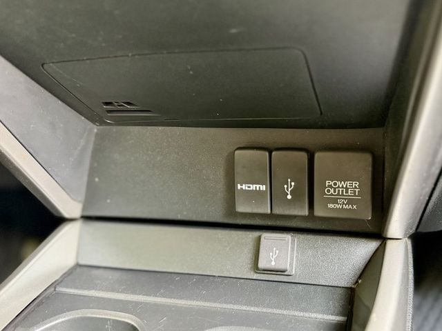 ✓CITY最頂級 ✓小車大空間 ✓全新安卓機 ✓Carplay ✓後座出風口 ✓粉塵過濾器 ✓定速 ✓換檔撥片 ✓皮椅  第12張相片