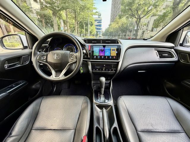 ✓CITY最頂級 ✓小車大空間 ✓全新安卓機 ✓Carplay ✓後座出風口 ✓粉塵過濾器 ✓定速 ✓換檔撥片 ✓皮椅  第13張相片