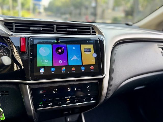 ✓CITY最頂級 ✓小車大空間 ✓全新安卓機 ✓Carplay ✓後座出風口 ✓粉塵過濾器 ✓定速 ✓換檔撥片 ✓皮椅  第14張相片