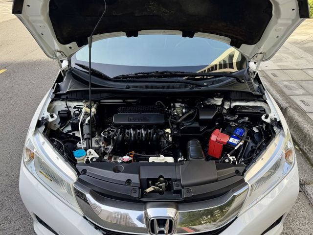 ✓CITY最頂級 ✓小車大空間 ✓全新安卓機 ✓Carplay ✓後座出風口 ✓粉塵過濾器 ✓定速 ✓換檔撥片 ✓皮椅  第19張相片