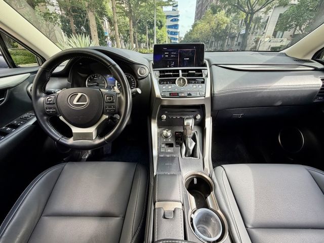 ✓日系休旅 ✓菁英plus版 ✓安全加倍！8氣囊 ✓ACC主動式巡航系統 ✓電尾門 ✓盲點偵測 ✓胎壓監控 ✓LED頭燈  第10張相片