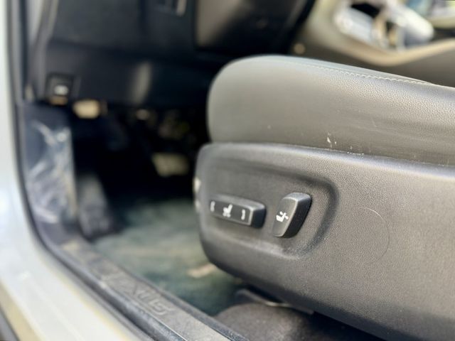 ✓日系休旅 ✓菁英plus版 ✓安全加倍！8氣囊 ✓ACC主動式巡航系統 ✓電尾門 ✓盲點偵測 ✓胎壓監控 ✓LED頭燈  第13張相片