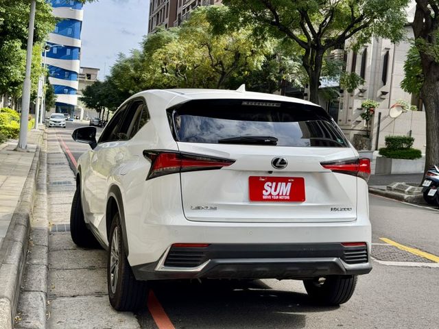 ✓日系休旅 ✓菁英plus版 ✓安全加倍！8氣囊 ✓ACC主動式巡航系統 ✓電尾門 ✓盲點偵測 ✓胎壓監控 ✓LED頭燈  第15張相片