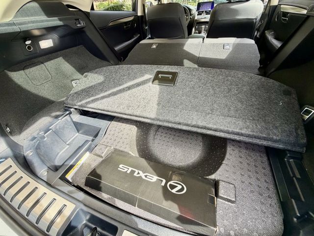 ✓日系休旅 ✓菁英plus版 ✓安全加倍！8氣囊 ✓ACC主動式巡航系統 ✓電尾門 ✓盲點偵測 ✓胎壓監控 ✓LED頭燈  第18張相片