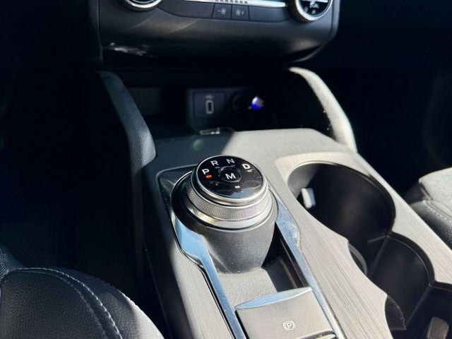 ✓ACC主動跟車 ✓AEB自動緊急煞車 ✓胎壓監控 ✓LED主動轉向頭燈 ✓HUD抬頭顯示器 ✓電動腰靠  第11張相片